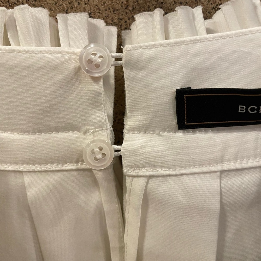 BCBGMaxAzria White Ruffled Blouse - Picture 6 of 7
